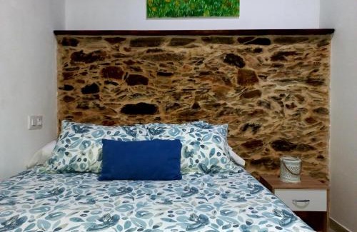 Torrejon El Rubio Apartment | Pet-Friendly Apartamentos Callampa with Exceptional Ratings