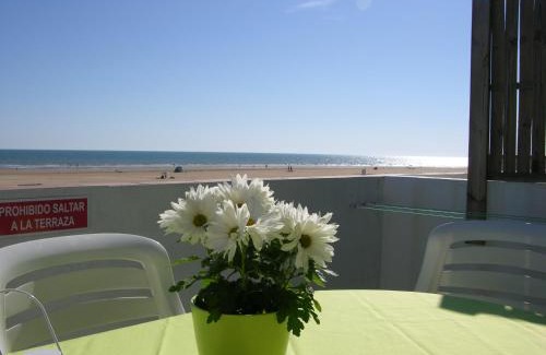 Punta Umbria Apartment | Oceanfront Apartamentos Calypso with Pet-Friendly Amenities
