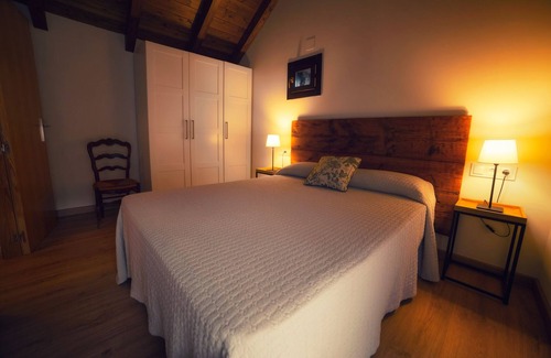 Borau Apartment | Top-Rated Apartamentos Camino de la Val - Family Friendly Stay