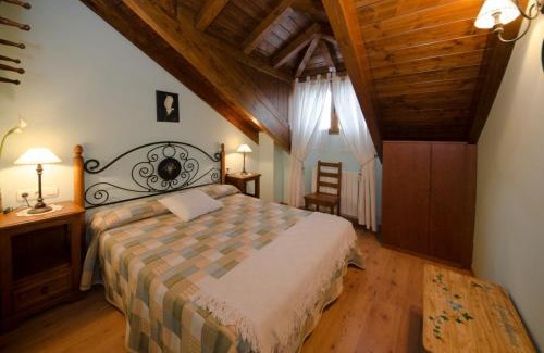Sarvise Apartment | Pet-Friendly Getaway at Apartamentos Casa Aneta