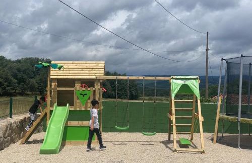 Sober Apartment | Discover Casa dos Arcos: Family-Friendly Getaway