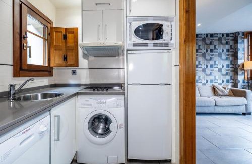 Pola de Somiedo Apartment | Exceptional Stay at Apartamentos Casa Miño: Family-Friendly!