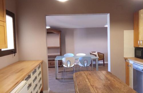 Lleida Apartment | Welcoming Apartamentos "Casa Melé" with Pet-Friendly Options