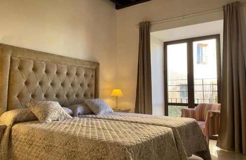 Old Town Apartment | Family-Friendly 4-Star Stay at Casa-Palacio Santa Pola