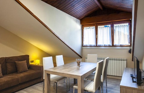 Biescas Apartment | Child-Friendly Apartamentos Casa Ríos with High Guest Ratings