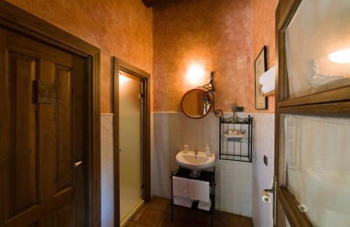 Cuacos de Yuste Apartment | Pet-Friendly Oceanfront Stay at Apartamentos Casasturga