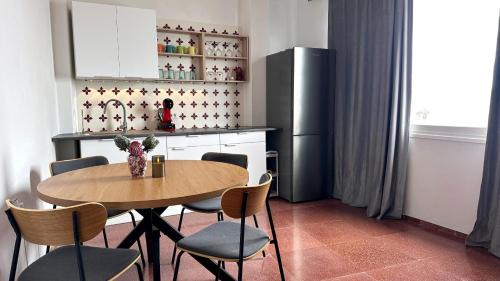 Guia de Isora Apartment | Spacious 2-Bedroom Retreat in Historic City Center