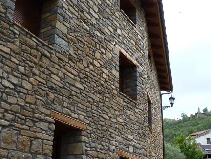 Boltana House | Charming Apartamentos con Duende: Pet & Child Friendly Escape