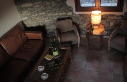 Boltana House | Charming Apartamentos con Duende: Pet & Child Friendly Escape