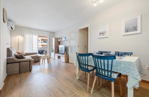 Cunit Apartment | Family-Friendly Retreat at Apartamentos Cunidor - Cunit
