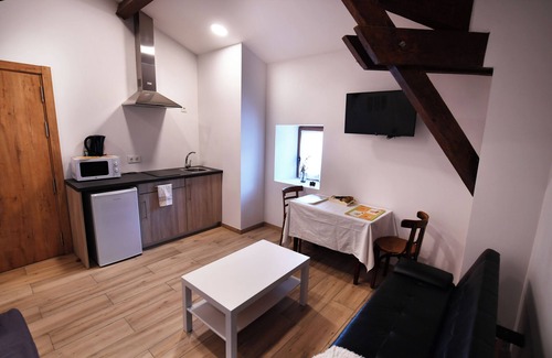 Valcarlos Hotel | Mountain Retreat: Apartamentos De Montaña Mendiola Awaits