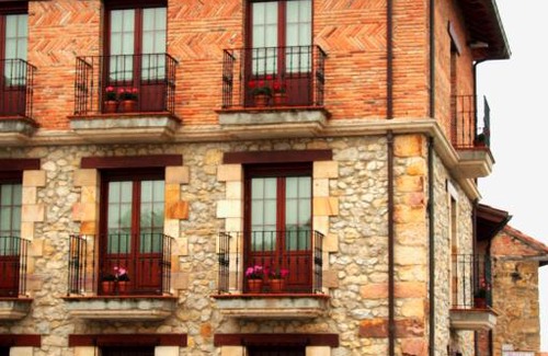 Cobreces Apartment | Ocean View Apartamentos El Cruce de Moratón - 8/10 Rating