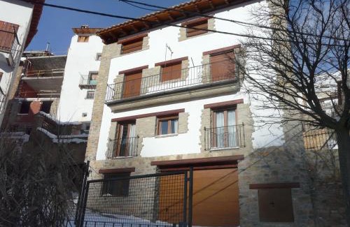 Alcala de la Selva Apartment | Discover Apartamentos El Pajar: Family-Friendly Retreat