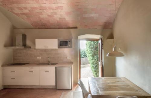 Regencos House | Elegant Oceanfront Apartamentos in Rectoria de Regencós