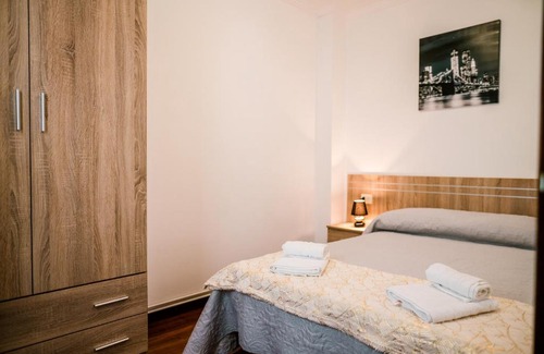 Catasol Apartment | Family-Friendly Stay at Apartamentos enteros O Lagar