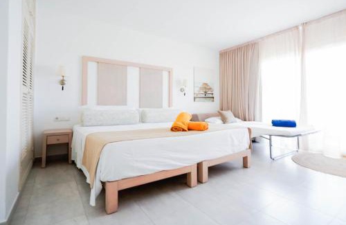 Calo de Sant Agusti Apartment | Pet-Friendly Retreat at Apartamentos Es Caló - Rated 8.7/10