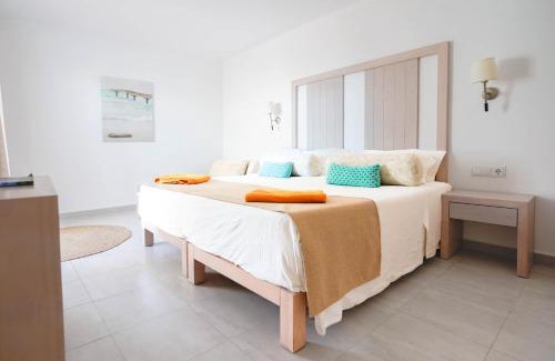 Calo de Sant Agusti Apartment | Pet-Friendly Retreat at Apartamentos Es Caló - Rated 8.7/10