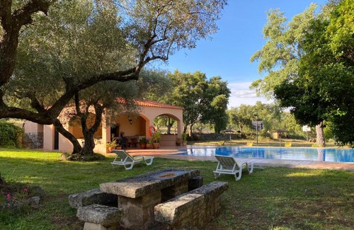 Valencia de Alcantara Apartment | Pet-Friendly Retreat at Apartamentos Rurales La Macera