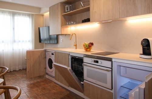 Ciutat de les Arts i les Ciencies Apartment | Modern Las Ciencias Studio with WiFi and Convenient Parking