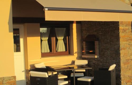 Pinera Apartment | Guest Rated 9.9: APARTAMENTOS FONTE VILLAR Awaits You