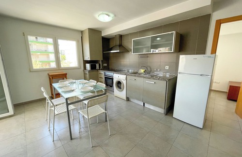 Grau i Platja Apartment | Oceanfront Apartamentos Gandía Playa Centro 3000 for Families