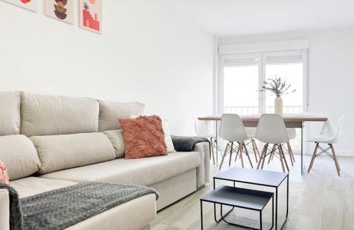 Jaraiz de la Vera Apartment | Child-Friendly Getaway at Apartamentos Gredos 103