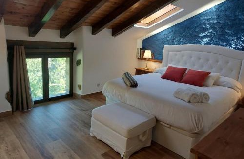 Ispaster Apartment | Family-Friendly Apartamentos Iparagirre with Great Amenities