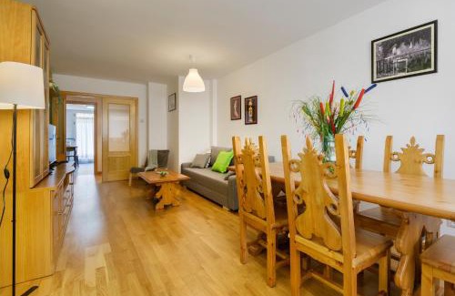 Abena Apartment | Inviting Apartamentos IRENE in the Aragonese Pyrenees