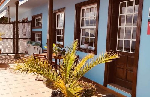 Puntallana Apartment | Beachfront Bliss at Apartamentos Isla Encantada
