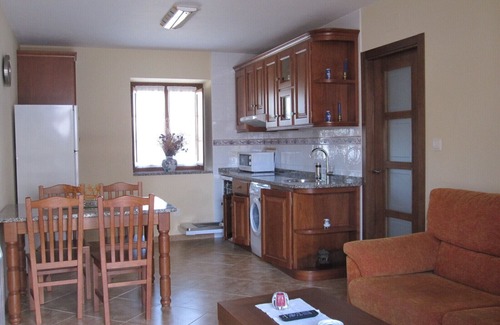 Valdes Cottage | Perfect Oceanfront Stay at Apartamentos Jesús for 4 Guests