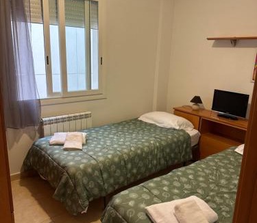 Ainsa Apartment | Pet-Friendly Apartamentos L'Ainsa with Family Amenities