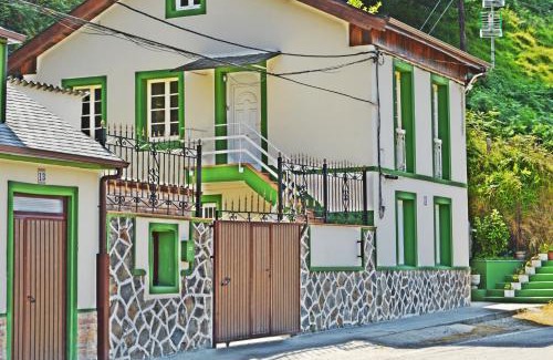 Luarca Apartment | Oceanfront Getaway at Apartamentos La Capitana, Rated 8.6