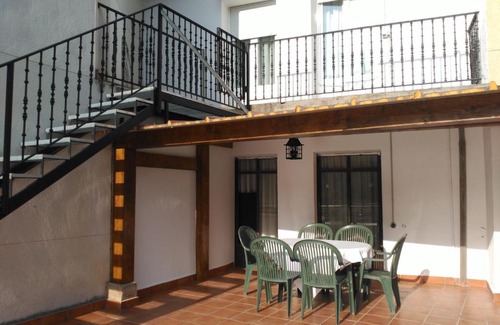 Ezcaray Apartment | Charming Casona de Ezcaray: Terraces & Pet-Friendly Stay