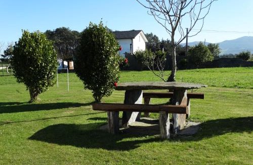 Navia Apartment | Oceanfront Apartamentos La Cruz de Paderne: Guest Rated 9.7