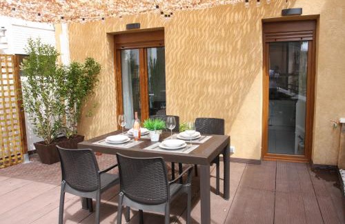 Haro Apartment | Family-Friendly Stay at Apartamentos La Herradura Terraza
