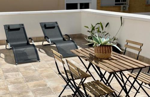 Adra Apartment | Child-Friendly Apartamentos La Hormiga Deluxe - Rated 9.4