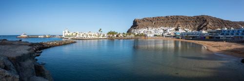 Lomo Quiebre Apartment | Oceanfront Apartamentos Las Palmeras with 10/10 Guest Rating