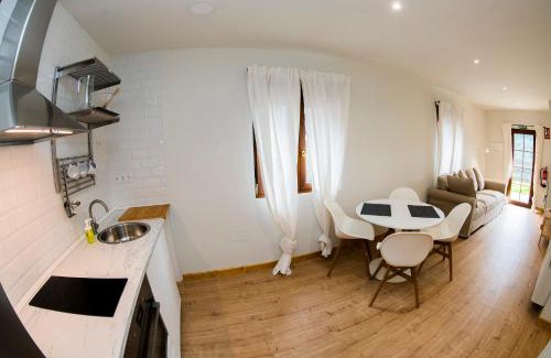 Cillorigo de Liebana Apartment | Pet-Friendly Apartamentos Los Picos de Europa with Ocean Views