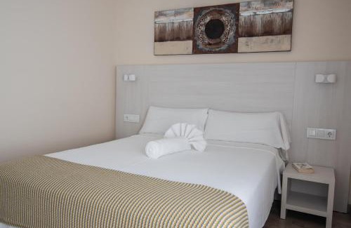 Albacete Apartment | Exceptional Apartamentos Massò: Family-Friendly Retreat
