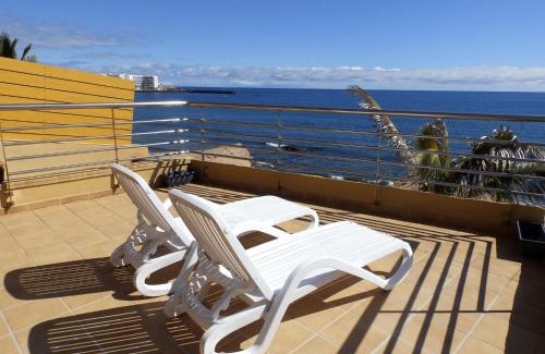 El Medano Apartment | Oceanfront Duplex at Apartamentos Medano - Rated 9.2/10