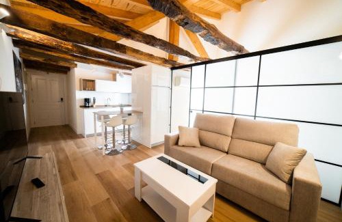 Leon Apartment | Family-Friendly Apartamentos Mk77 León - Cantareros Awaits