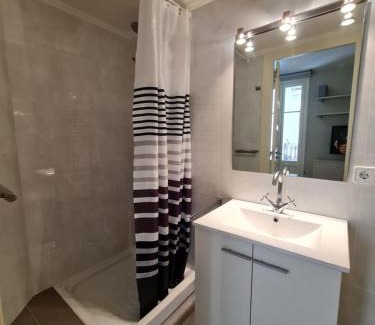 Portbou Apartment | Pet-Friendly Oceanfront Apartamentos Nouvilas with Great Views