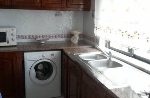 Baiona Apartment | Welcoming Apartamentos Odeceixe: Family-Friendly Retreat