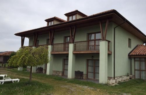 Obaya Apartment | Oceanfront Retreat at Apartamentos Palacio Bueño