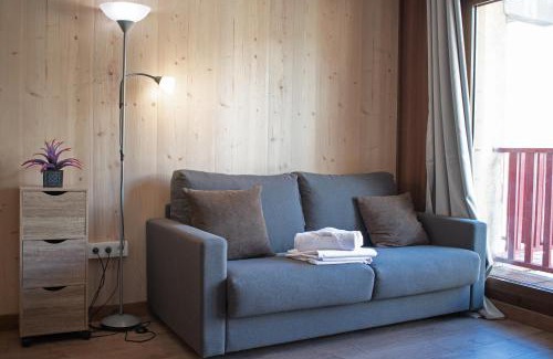 Pas de la Casa Apartment | Pet-Friendly Apartamentos Paradis Blanc with Hot Tub Access