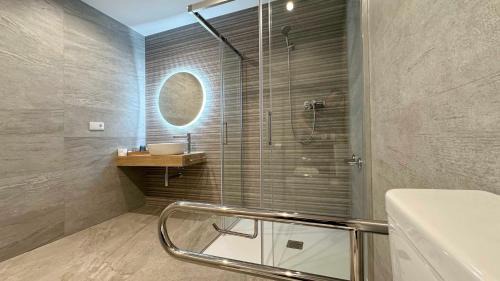 Fazouro Apartment | Pet-Friendly Oceanview Apartamentos Paseo Colón - 4 Stars