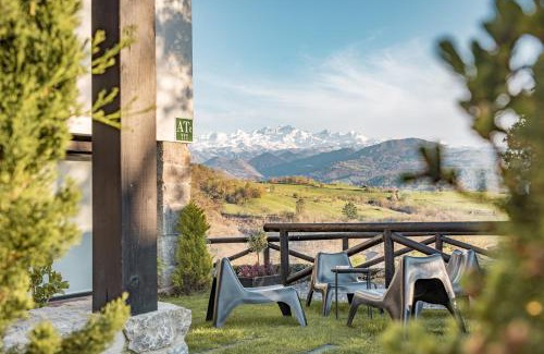 Labra Apartment | Pet-Friendly Apartamentos Picabel with Oceanfront Views