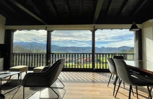 Labra Apartment | Pet-Friendly Apartamentos Picabel with Oceanfront Views