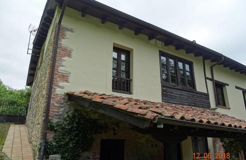 Bode Apartment | Family-Friendly Stay at Apartamentos Picu Moru with Kitchen