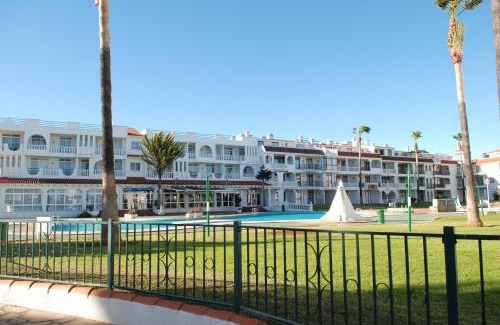 Alcossebre Apartment | Relaxing Oceanfront Stay at Apartamentos Playa Romana Park